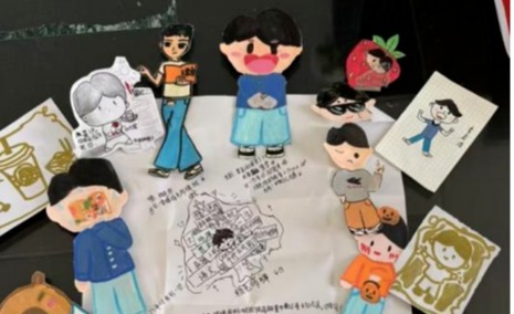 袖口的粉笔灰，是他与支教的“青春密码”